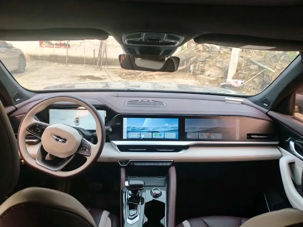 2021 Geely Monjaro 2.0T 218HP L4 7DCT,autocango,china used car exporter,china ev exporter,chinese used car exporter,chinese used ev exporter