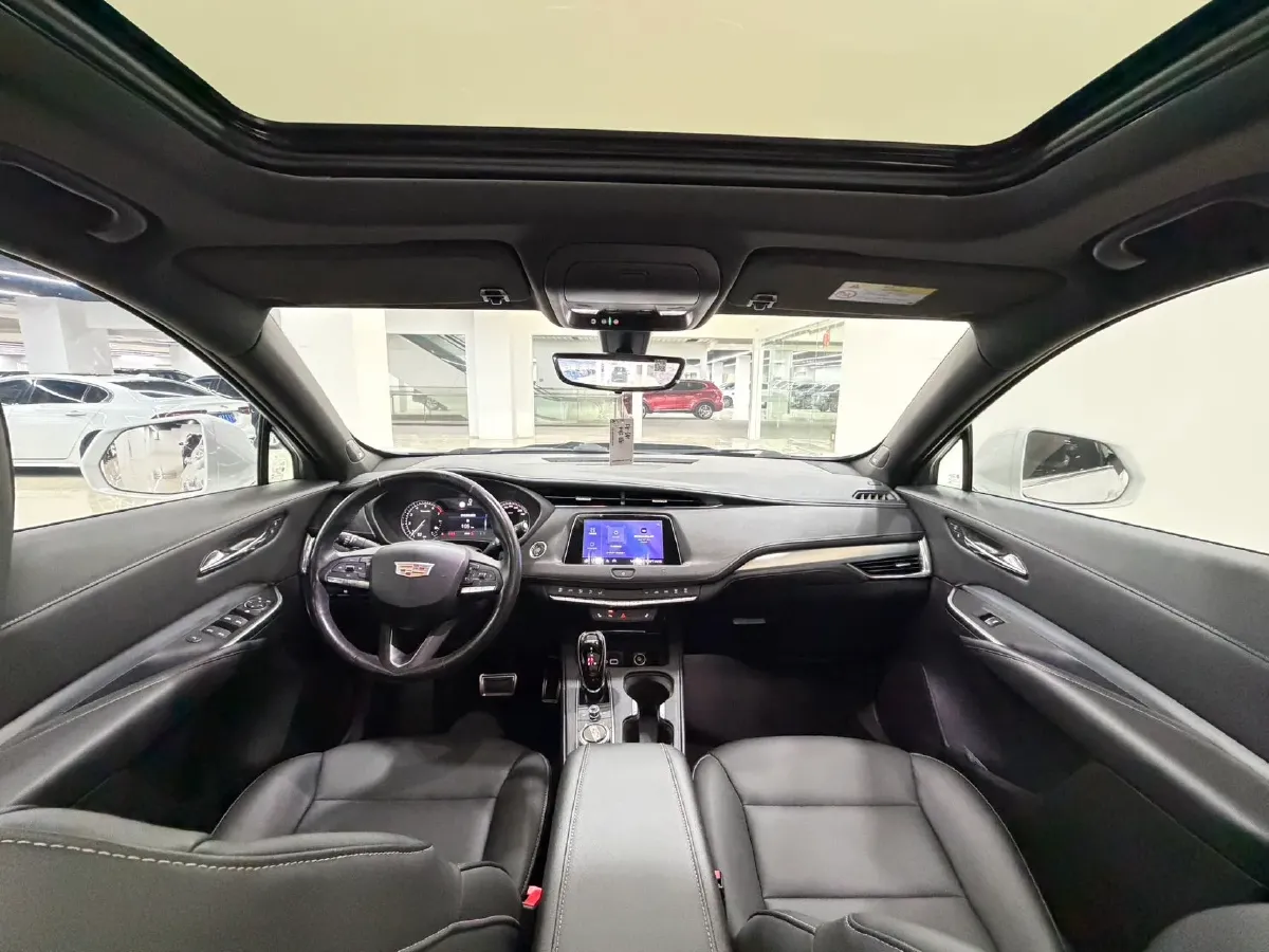 2020 Cadillac XT4 2.0T 241HP L4 9AT,autocango,china used car exporter,china ev exporter,chinese used car exporter,chinese used ev exporter