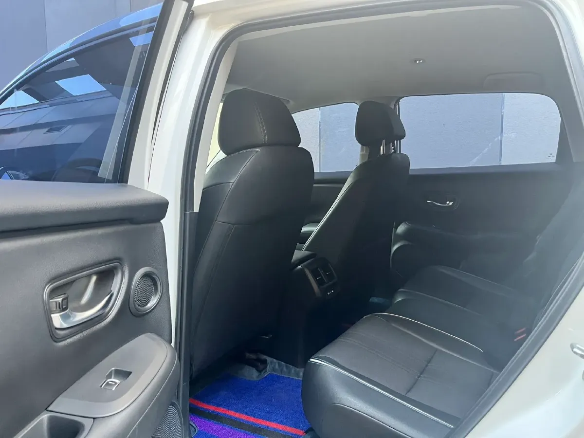 2023 Honda HR-V 1.5T 182HP L4 CVT,autocango,china used car exporter,china ev exporter,chinese used car exporter,chinese used ev exporter