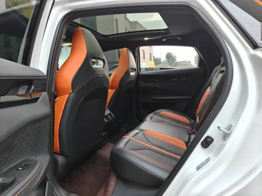 2024 ChangAn UNI-V 1.5T 188HP L4 7DCT,autocango,china used car exporter,china ev exporter,chinese used car exporter,chinese used ev exporter