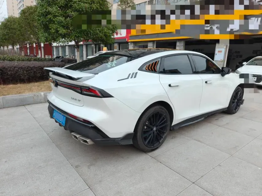 2024 ChangAn UNI-V 1.5T 188HP L4 7DCT,autocango,china used car exporter,china ev exporter,chinese used car exporter,chinese used ev exporter