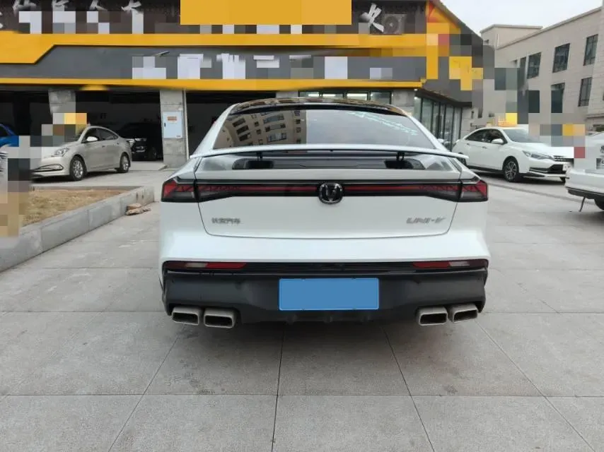 2024 ChangAn UNI-V 1.5T 188HP L4 7DCT,autocango,china used car exporter,china ev exporter,chinese used car exporter,chinese used ev exporter