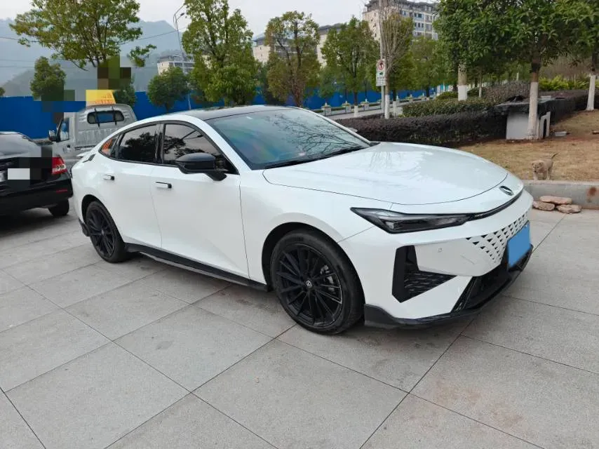 2024 ChangAn UNI-V 1.5T 188HP L4 7DCT,autocango,china used car exporter,china ev exporter,chinese used car exporter,chinese used ev exporter