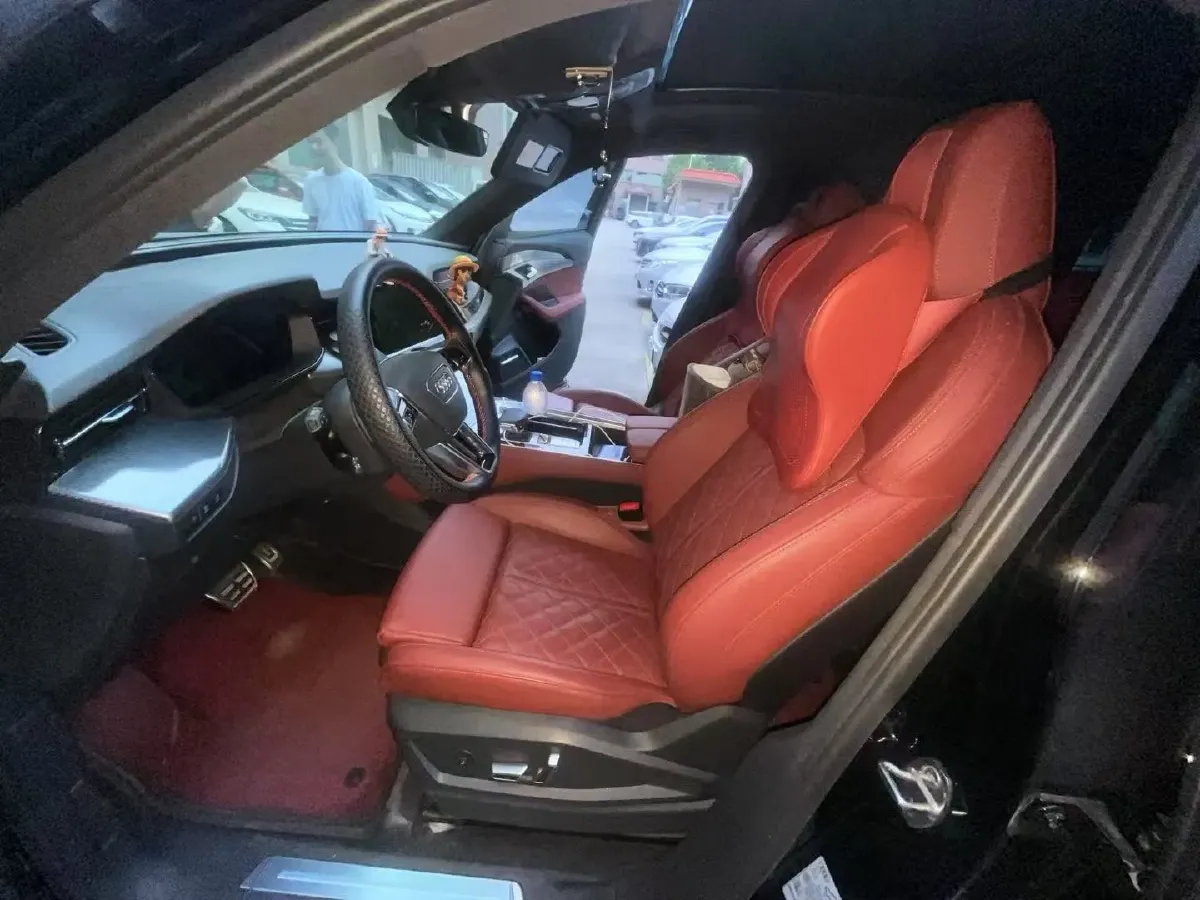 2024 Audi Q6 2.0T 265HP L4 7DCT,autocango,china used car exporter,china ev exporter,chinese used car exporter,chinese used ev exporter