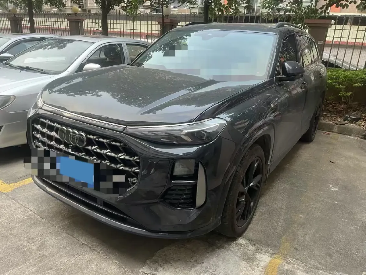 2024 Audi Q6 2.0T 265HP L4 7DCT,autocango,china used car exporter,china ev exporter,chinese used car exporter,chinese used ev exporter