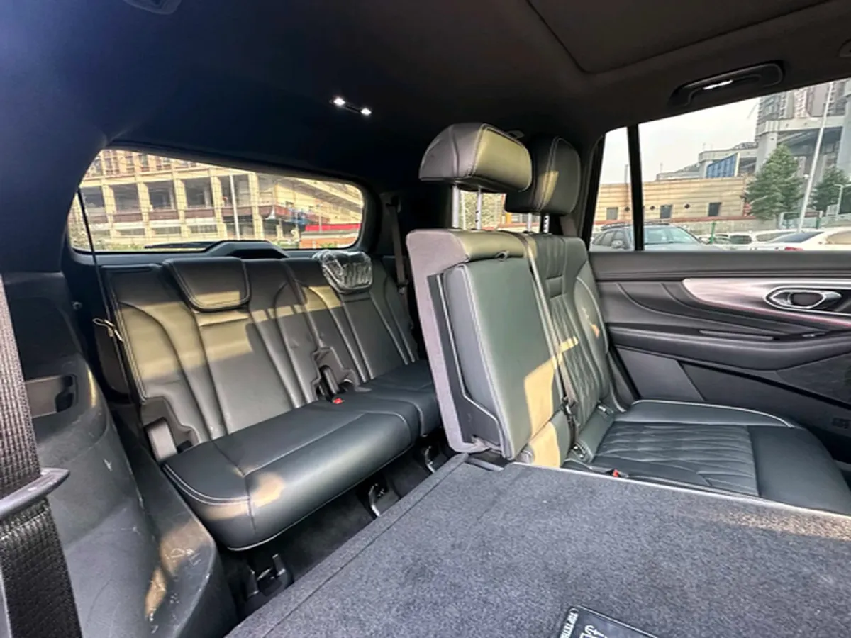 2022 GAC Trumpchi GS8 2.0T 252HP L4 8AT,autocango,china used car exporter,china ev exporter,chinese used car exporter,chinese used ev exporter