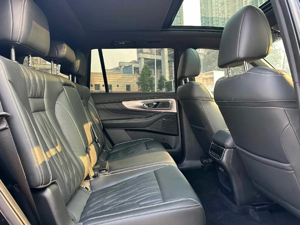 2022 GAC Trumpchi GS8 2.0T 252HP L4 8AT,autocango,china used car exporter,china ev exporter,chinese used car exporter,chinese used ev exporter