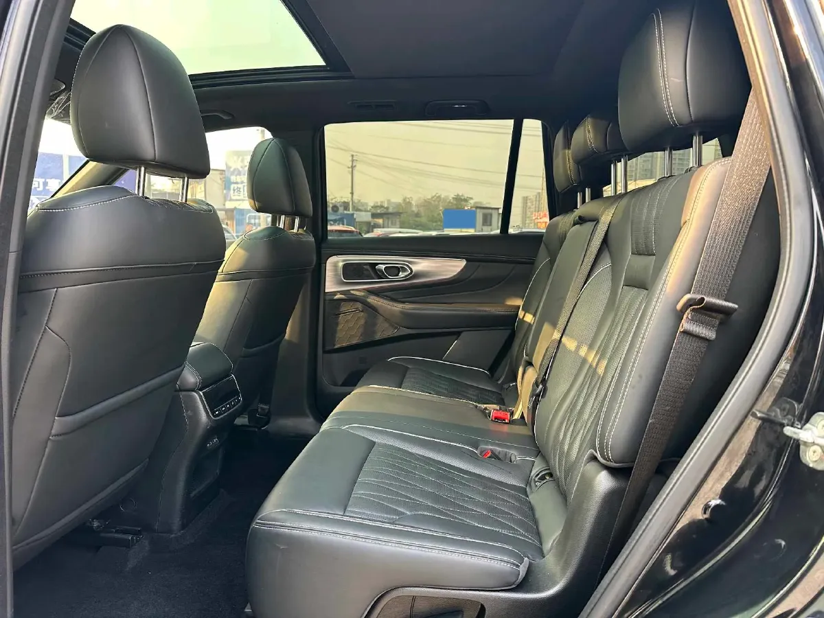 2022 GAC Trumpchi GS8 2.0T 252HP L4 8AT,autocango,china used car exporter,china ev exporter,chinese used car exporter,chinese used ev exporter