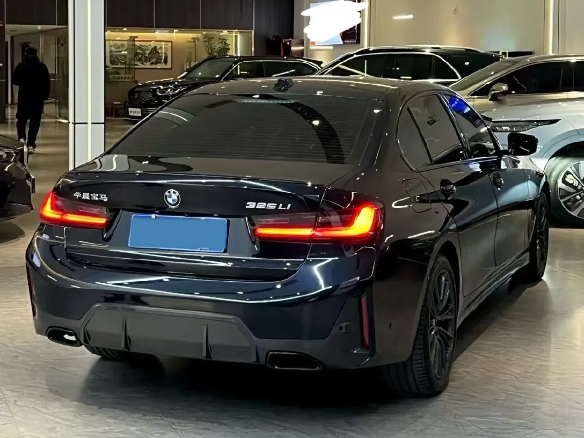 2023 BMW 3 Series 2.0T 184HP L4 8AT,autocango,china used car exporter,china ev exporter,chinese used car exporter,chinese used ev exporter