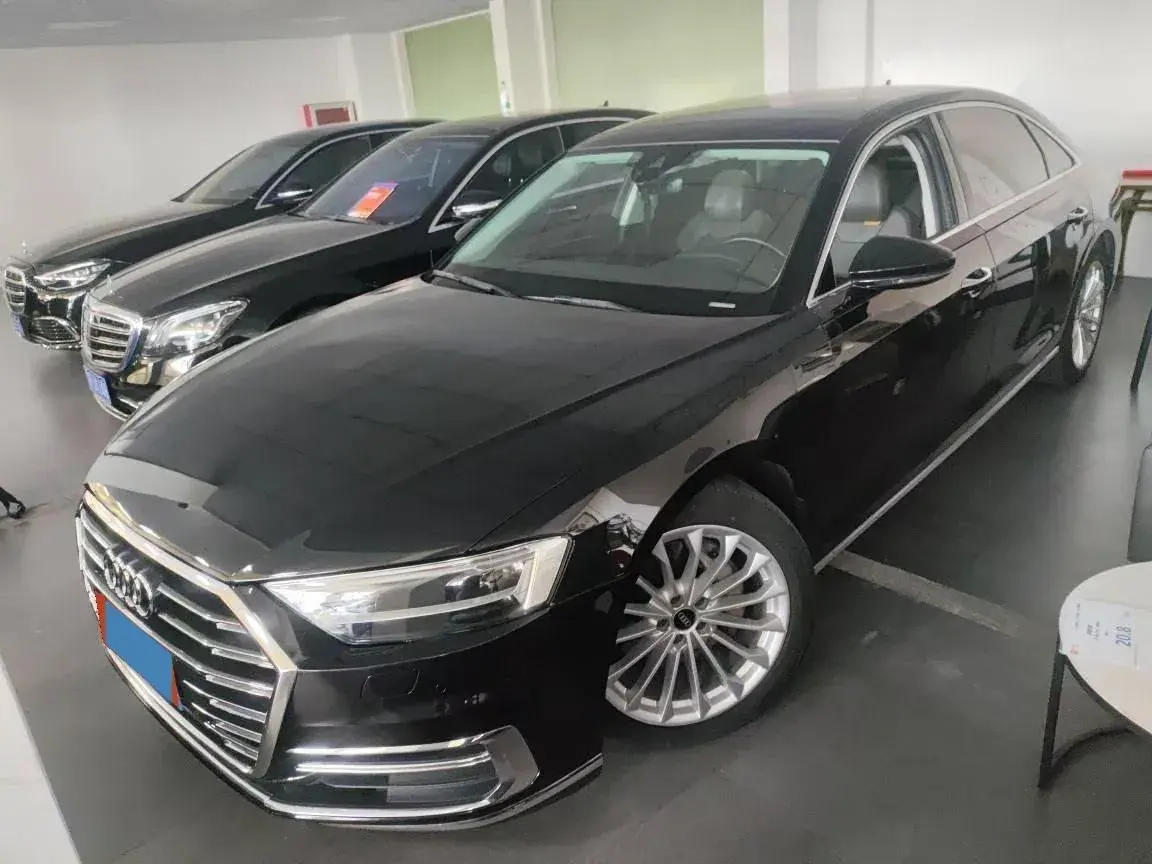 2022 Audi A8 3.0T 286HP V6 8AT