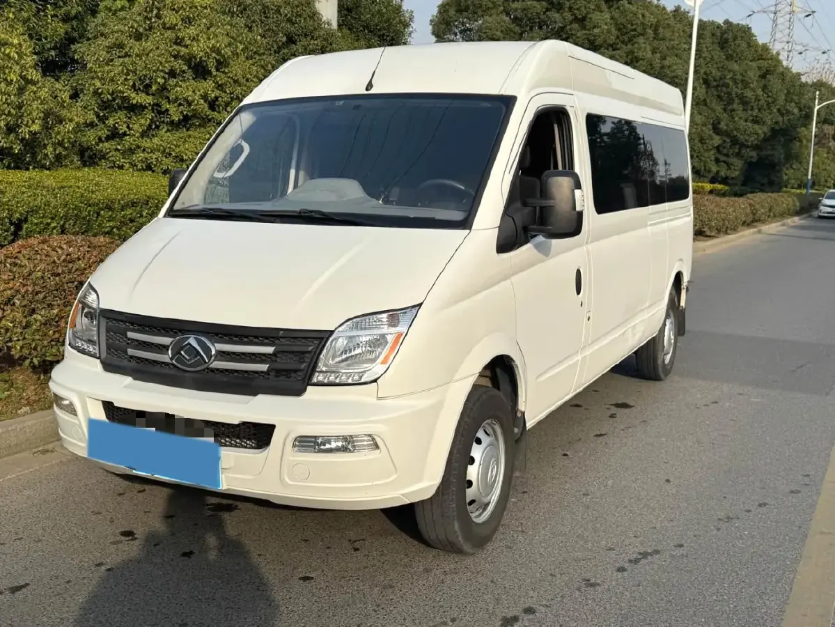 2021 MAXUS XinTu V80 2.0T 139HP L4 6AMT