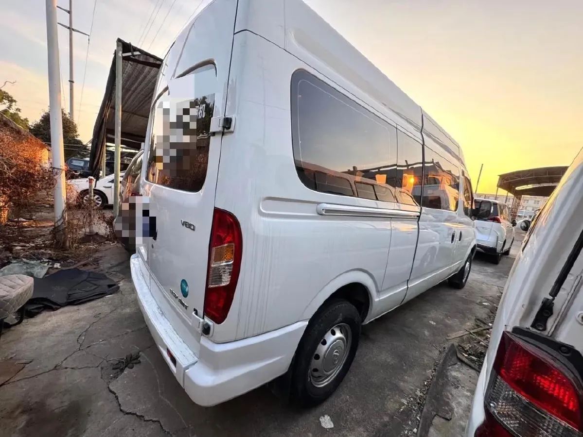 2021 MAXUS XinTu V80 2.0T 139HP L4 6AMT,autocango,china used car exporter,china ev exporter,chinese used car exporter,chinese used ev exporter