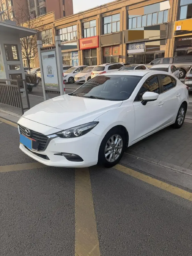 2017 Mazda 3 Axela 1.5L 117HP L4 6AT