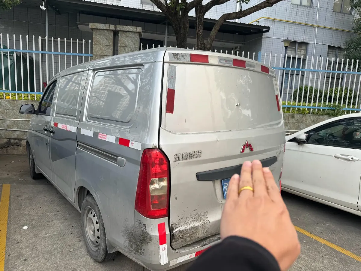 2019 WuLing RongGuang V 1.5L 99HP L4 6MT,autocango,china used car exporter,china ev exporter,chinese used car exporter,chinese used ev exporter