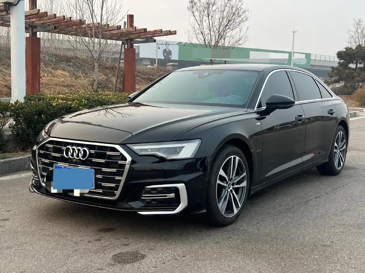 2023 Audi A6L 2.0T 190HP L4 7DCT