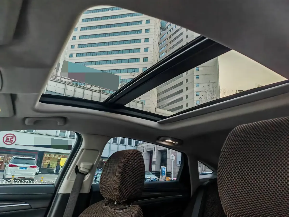 2022 Buick Regal 2.0T 237HP L4 9AT,autocango,china used car exporter,china ev exporter,chinese used car exporter,chinese used ev exporter