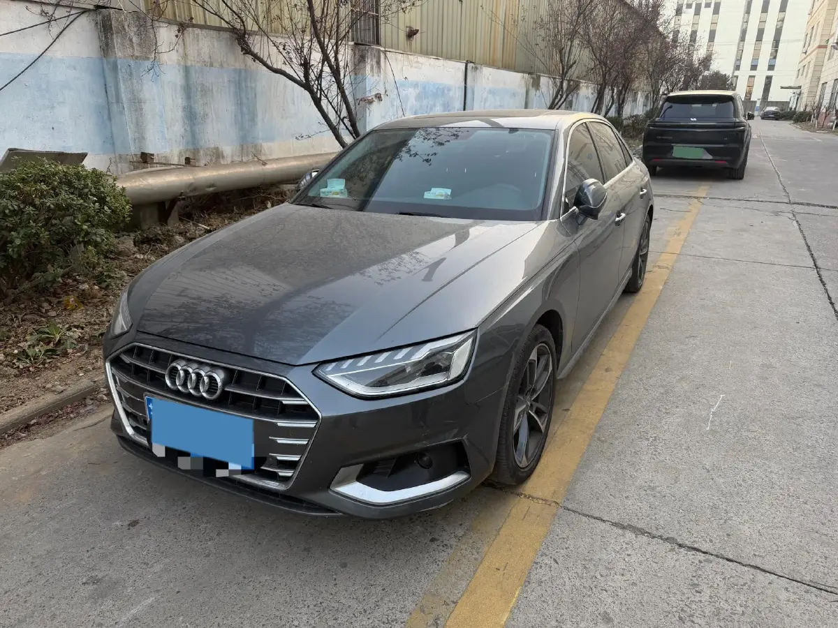 2020 Audi A4L 2.0T 190HP L4 7DCT