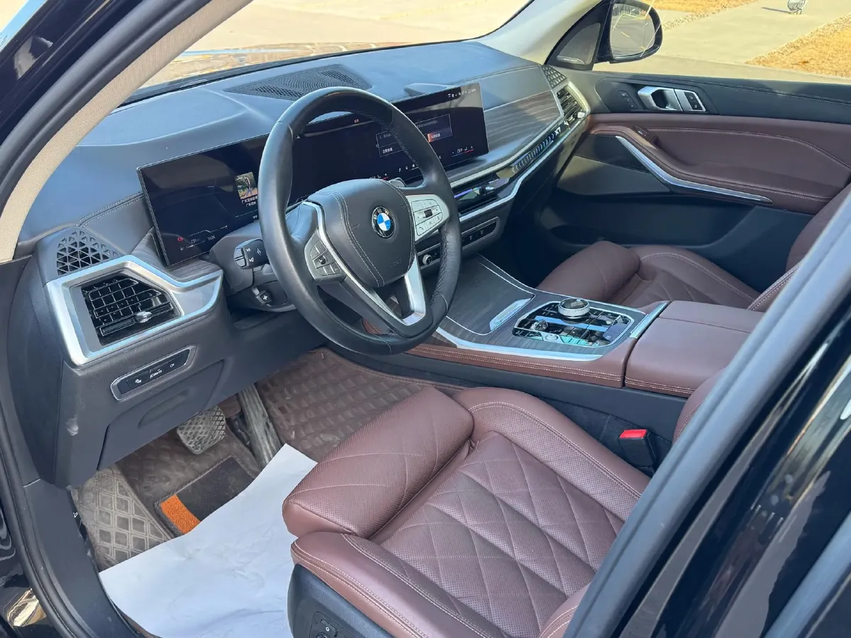 2023 BMW X7 3.0T 381HP L6 8AT,autocango,china used car exporter,china ev exporter,chinese used car exporter,chinese used ev exporter