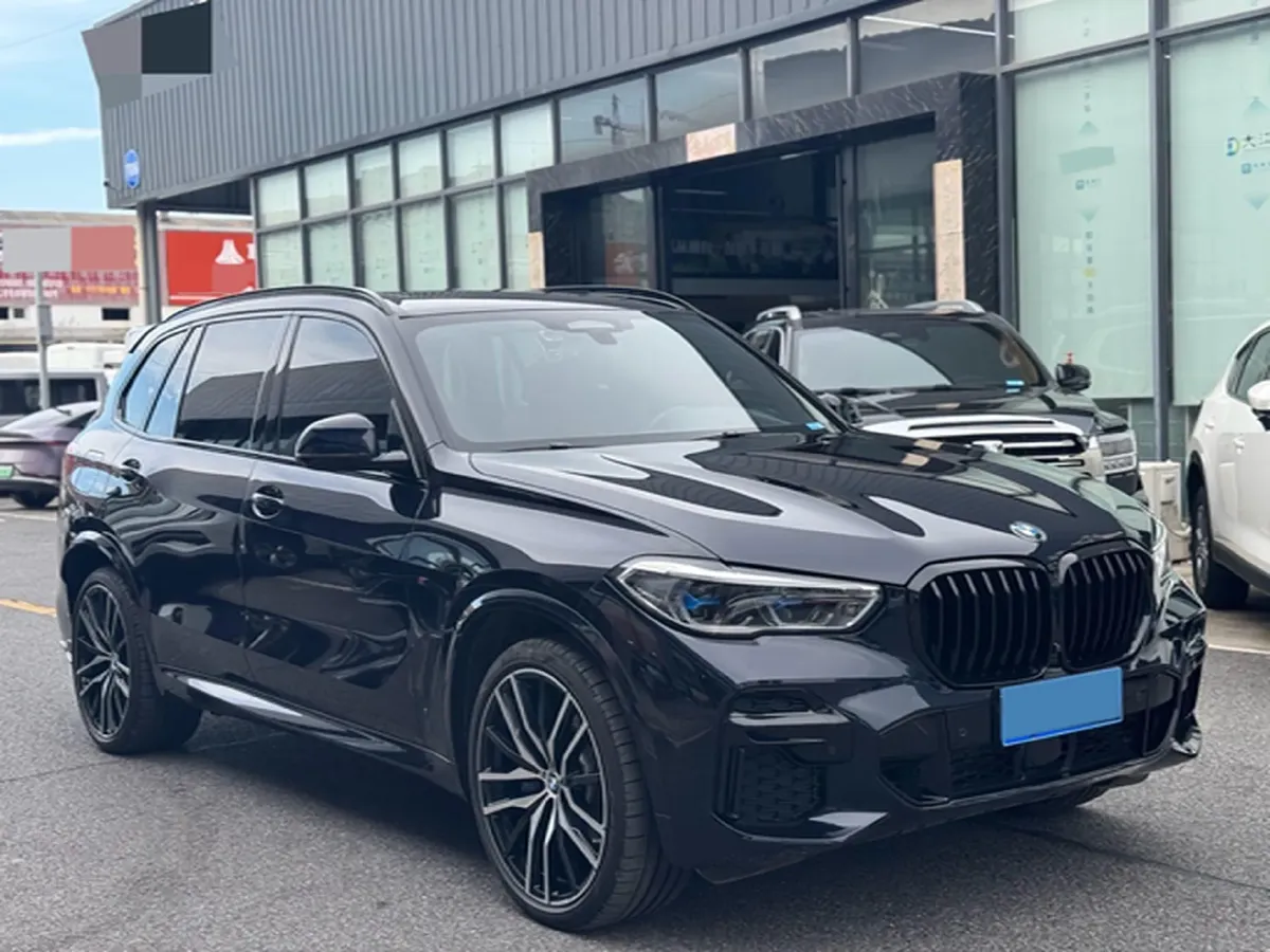 2022 BMW X5 3.0T 333HP L6 8AT,autocango,china used car exporter,china ev exporter,chinese used car exporter,chinese used ev exporter