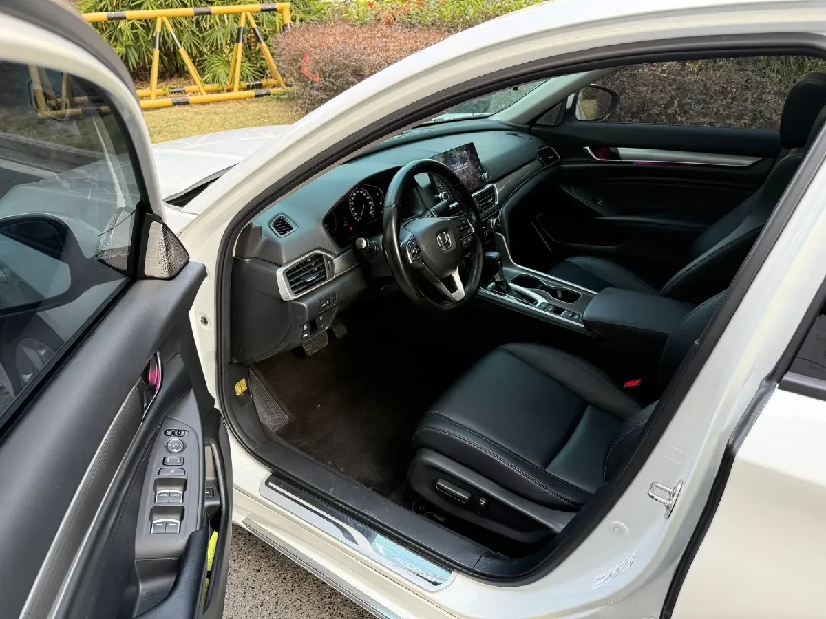 2018 Honda Accord 1.5T 194HP L4 CVT,autocango,china used car exporter,china ev exporter,chinese used car exporter,chinese used ev exporter