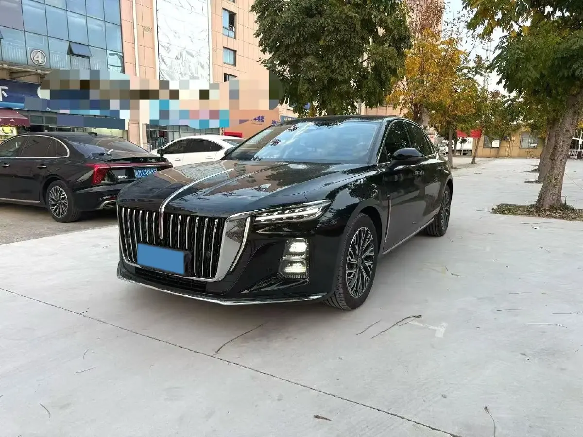 2025 HongQi H5 2.0T 224HP L4 8AT