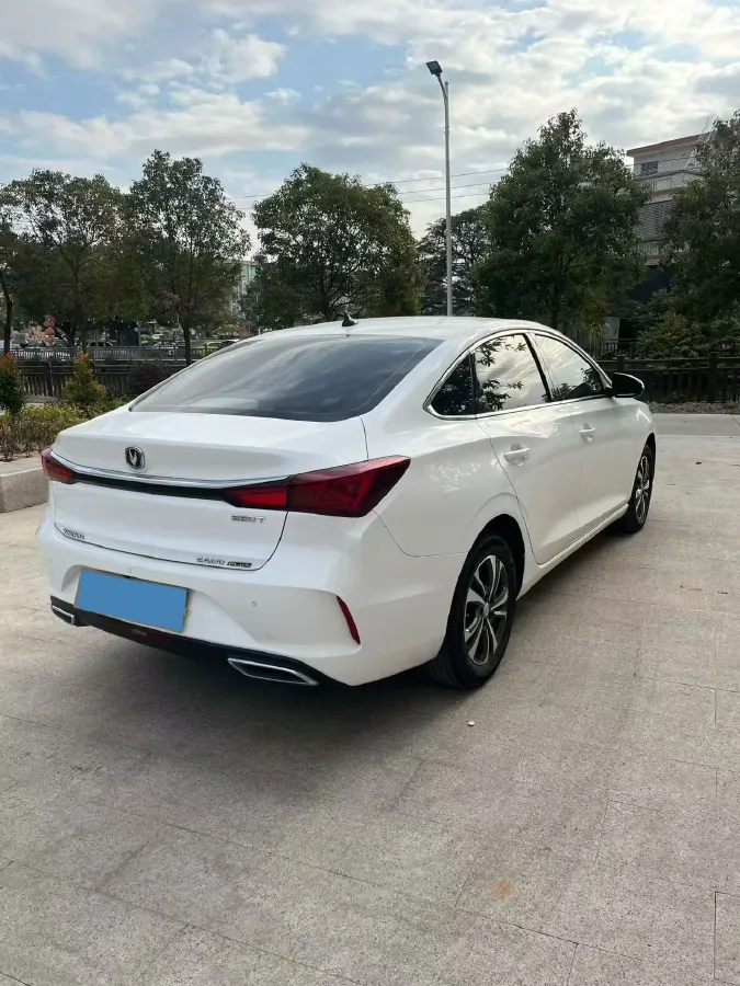 2021 ChangAn Eado 1.4T 160HP L4 7DCT,autocango,china used car exporter,china ev exporter,chinese used car exporter,chinese used ev exporter