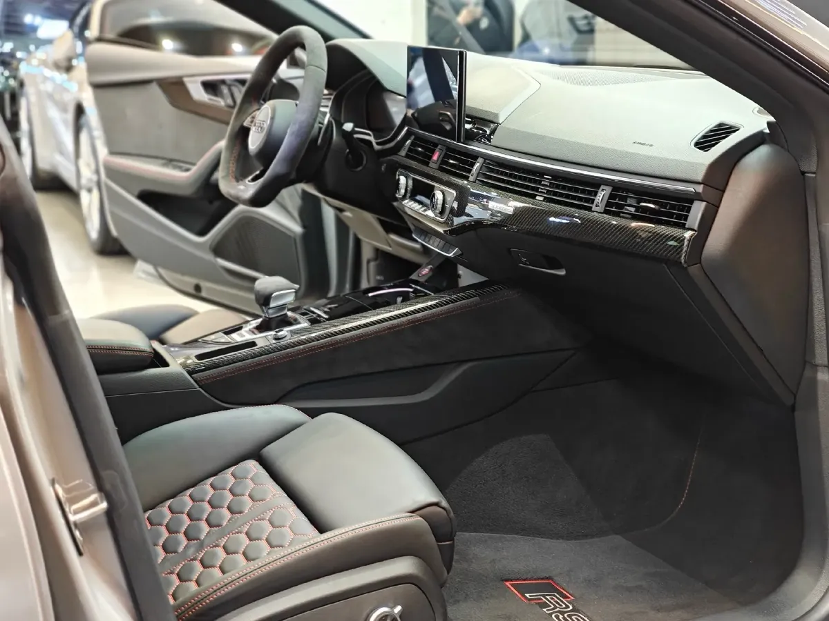 2021 Audi RS 5 2.9T 450HP V6 8AT,autocango,china used car exporter,china ev exporter,chinese used car exporter,chinese used ev exporter