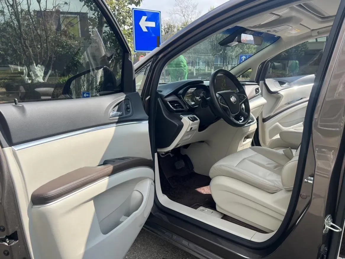 2021 Buick GL8 2.0T 237HP L4 9AT,autocango,china used car exporter,china ev exporter,chinese used car exporter,chinese used ev exporter
