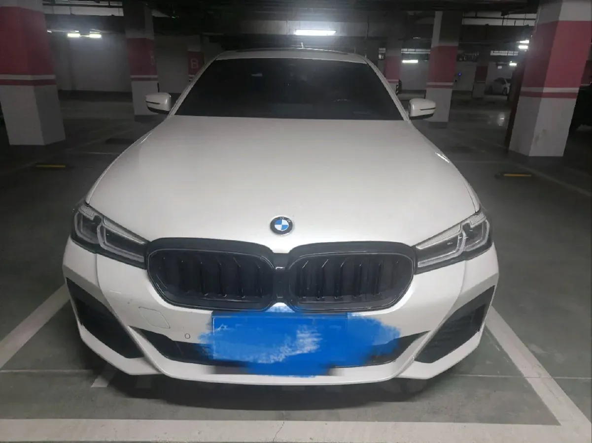 2022 BMW 5 Series 2.0T 184HP L4 8AT,autocango,china used car exporter,china ev exporter,chinese used car exporter,chinese used ev exporter
