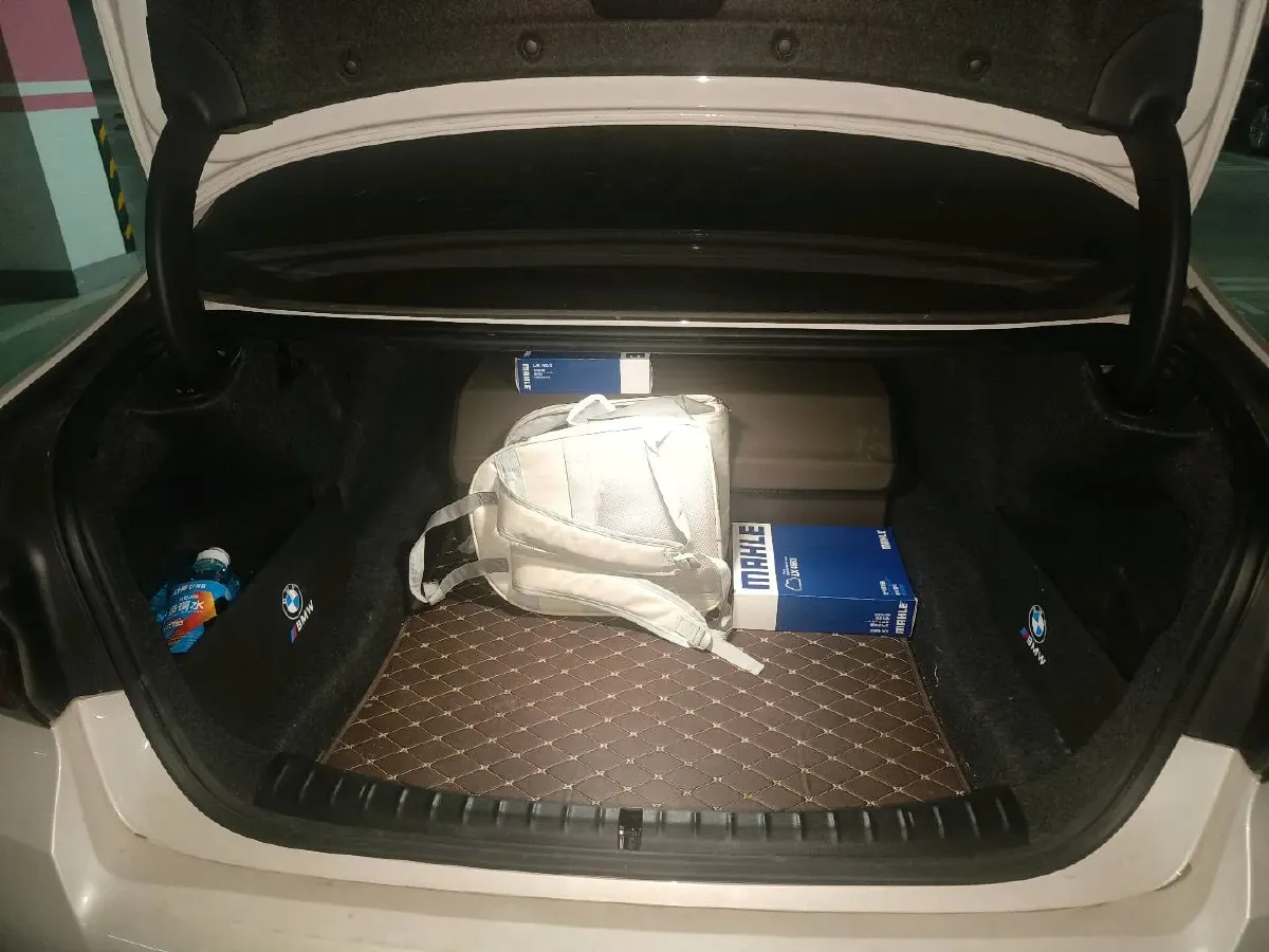 2022 BMW 5 Series 2.0T 184HP L4 8AT,autocango,china used car exporter,china ev exporter,chinese used car exporter,chinese used ev exporter