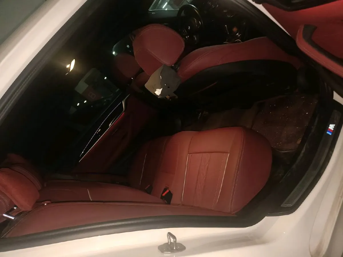 2022 BMW 5 Series 2.0T 184HP L4 8AT,autocango,china used car exporter,china ev exporter,chinese used car exporter,chinese used ev exporter