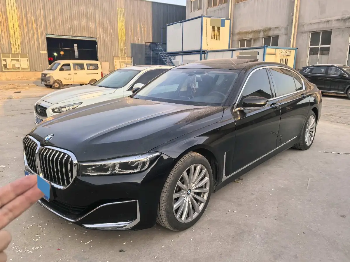 2021 BMW 7 Series 2.0T 265HP L4 8AT