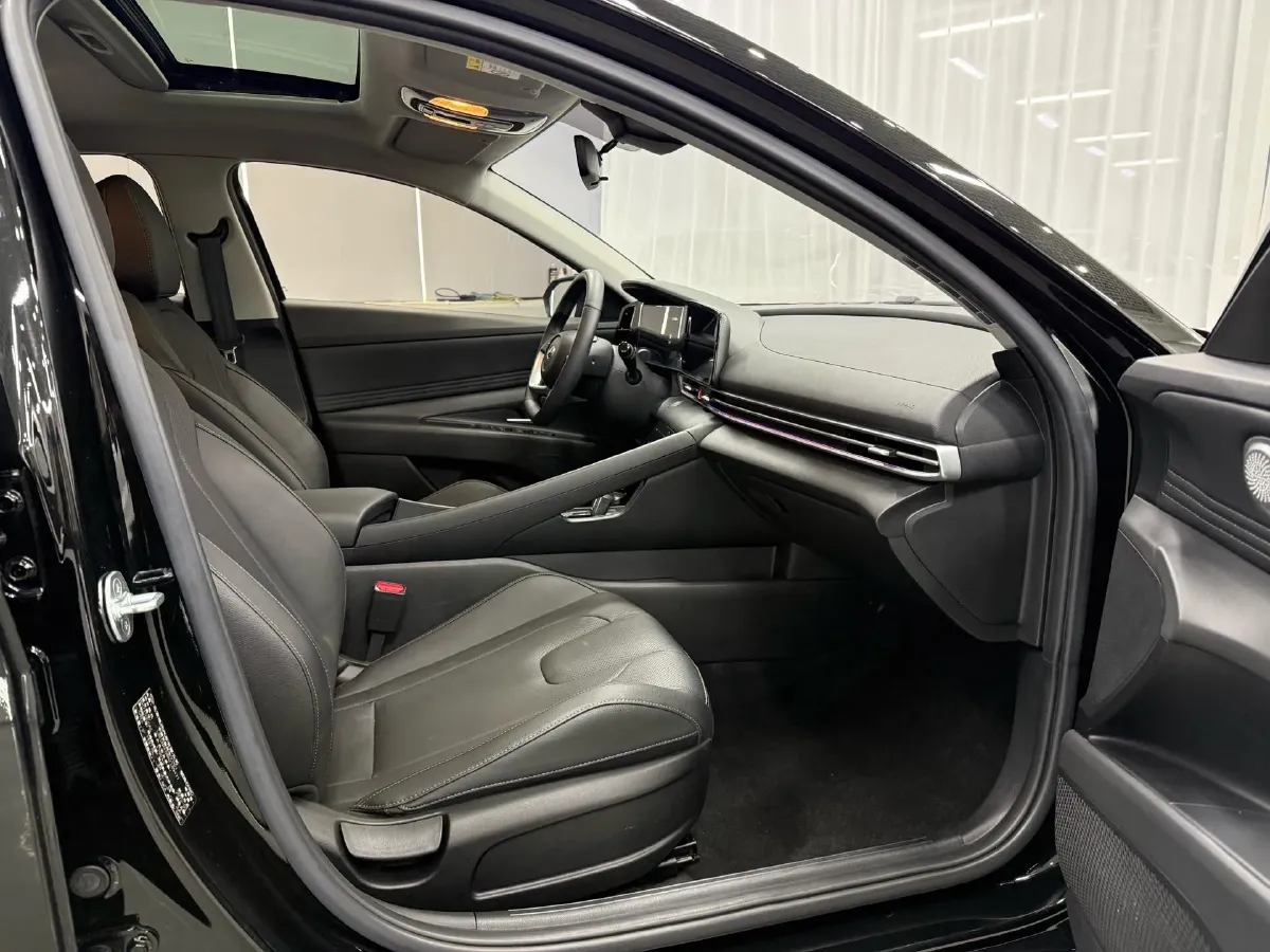 2022 Hyundai Elantra 1.5L 115HP L4 CVT,autocango,china used car exporter,china ev exporter,chinese used car exporter,chinese used ev exporter