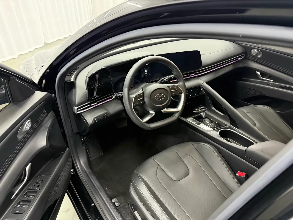 2022 Hyundai Elantra 1.5L 115HP L4 CVT,autocango,china used car exporter,china ev exporter,chinese used car exporter,chinese used ev exporter