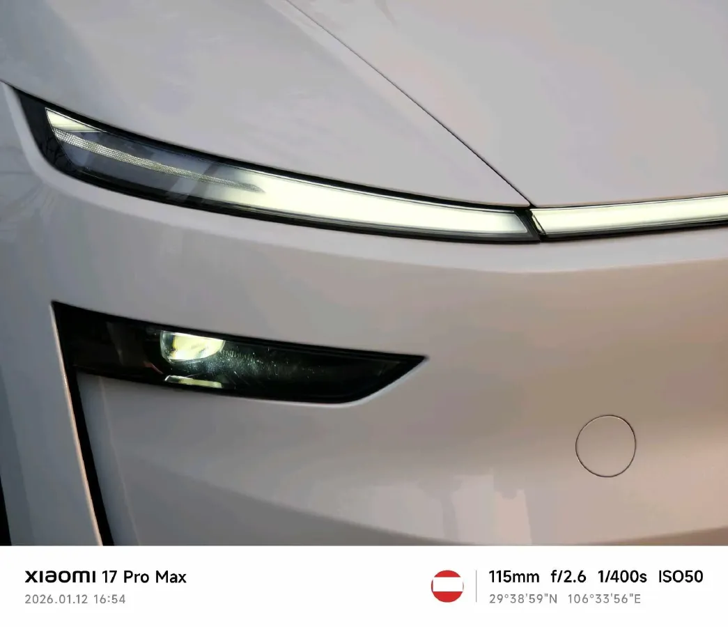 2025 Tesla Model Y L BEV,autocango,china used car exporter,china ev exporter,chinese used car exporter,chinese used ev exporter