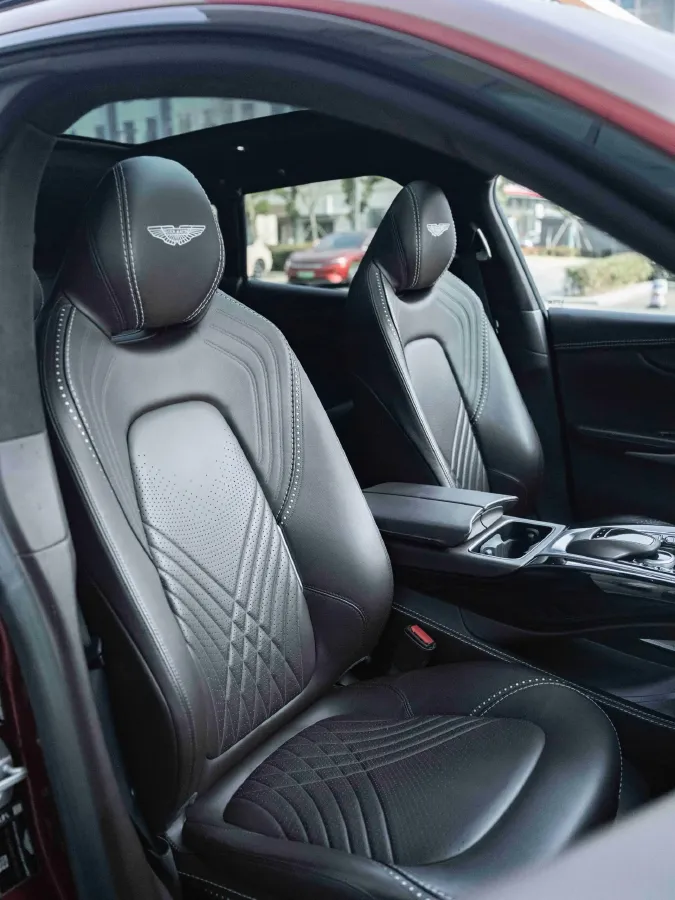 2021 Aston Martin DBX 4.0T 550HP V8 9AT,autocango,china used car exporter,china ev exporter,chinese used car exporter,chinese used ev exporter