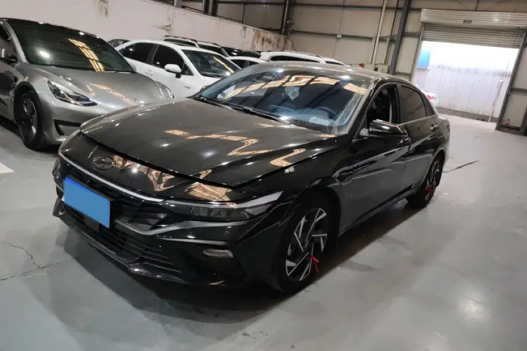 2023 Hyundai Elantra 1.5L 115HP L4 CVT