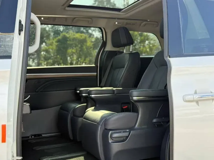 2021 GAC Trumpchi M8 2.0T 252HP L4 8AT,autocango,china used car exporter,china ev exporter,chinese used car exporter,chinese used ev exporter