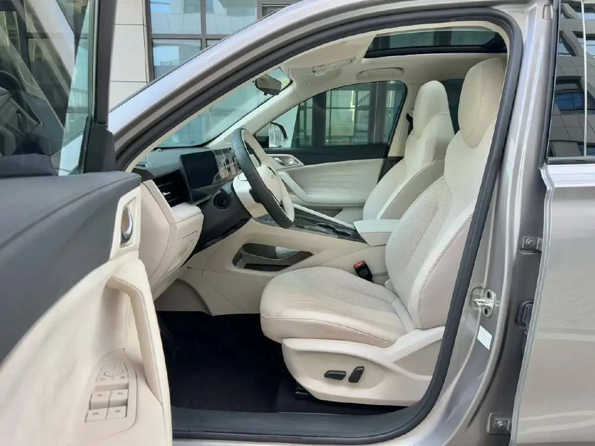 2024 Roewe D5X DMH 1.5T 150HP L4 2DHT PHEV 21.4KWH,autocango,china used car exporter,china ev exporter,chinese used car exporter,chinese used ev exporter