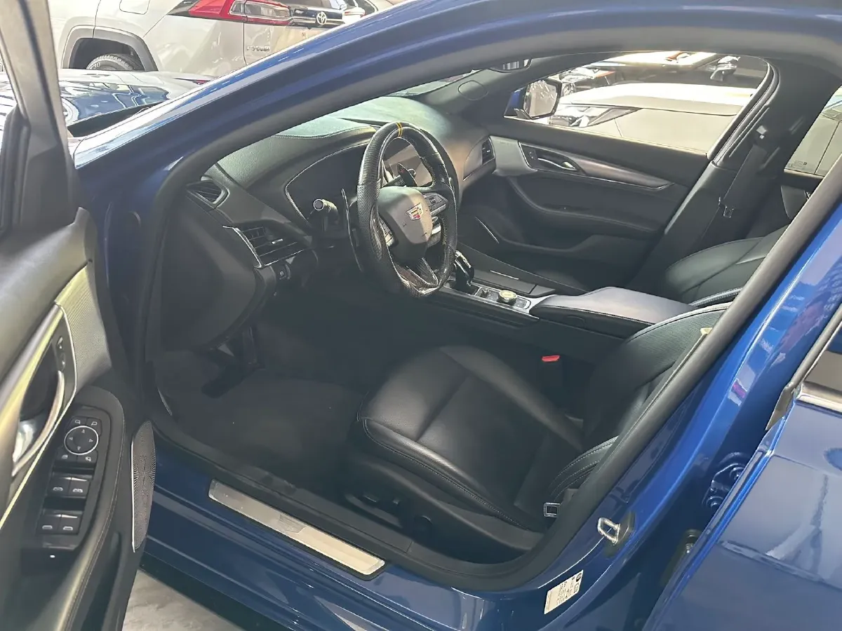 2022 Cadillac CT5 2.0T 237HP L4 10AT,autocango,china used car exporter,china ev exporter,chinese used car exporter,chinese used ev exporter