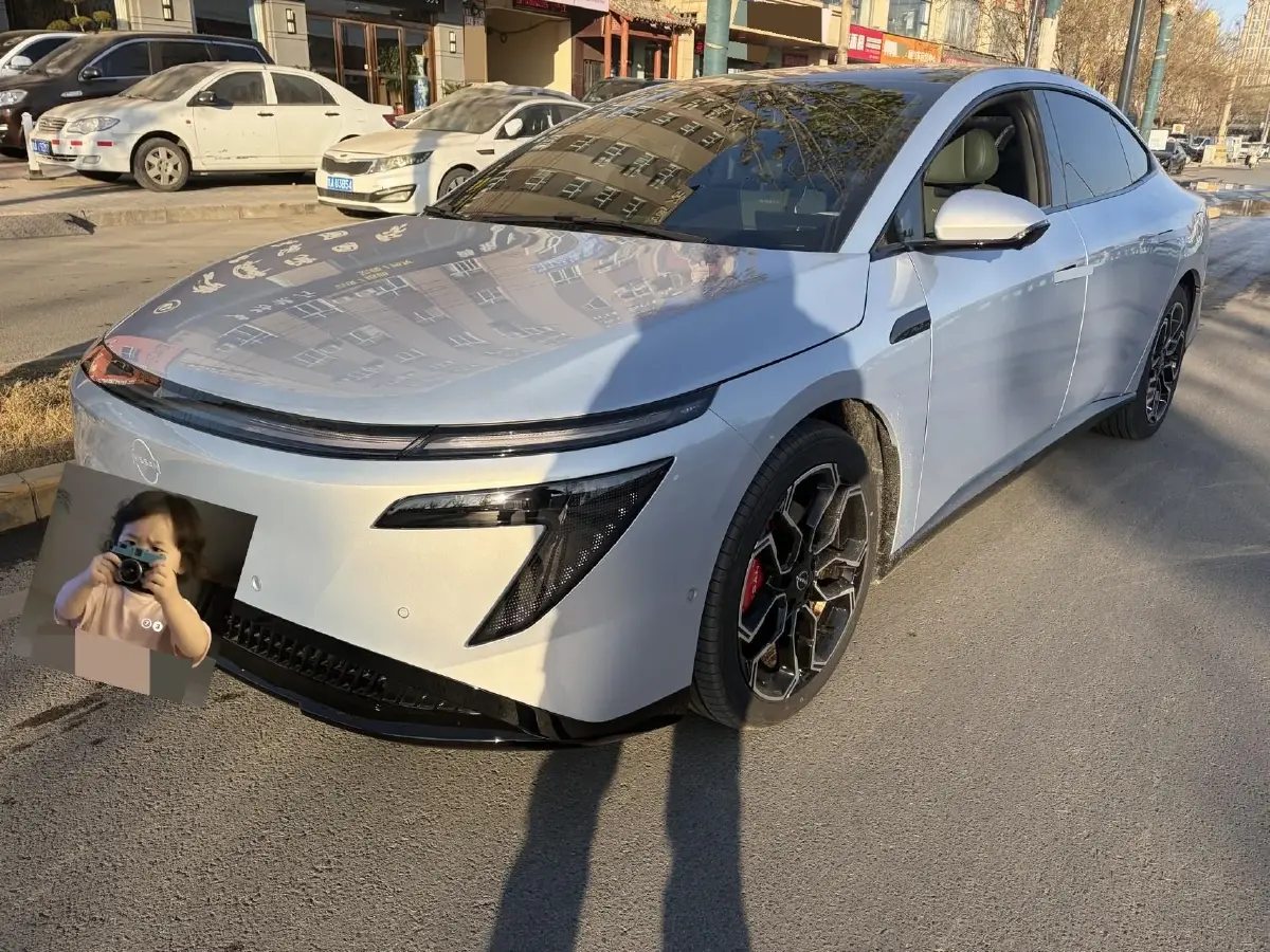 2025 Nissan N7 BEV 73KWH