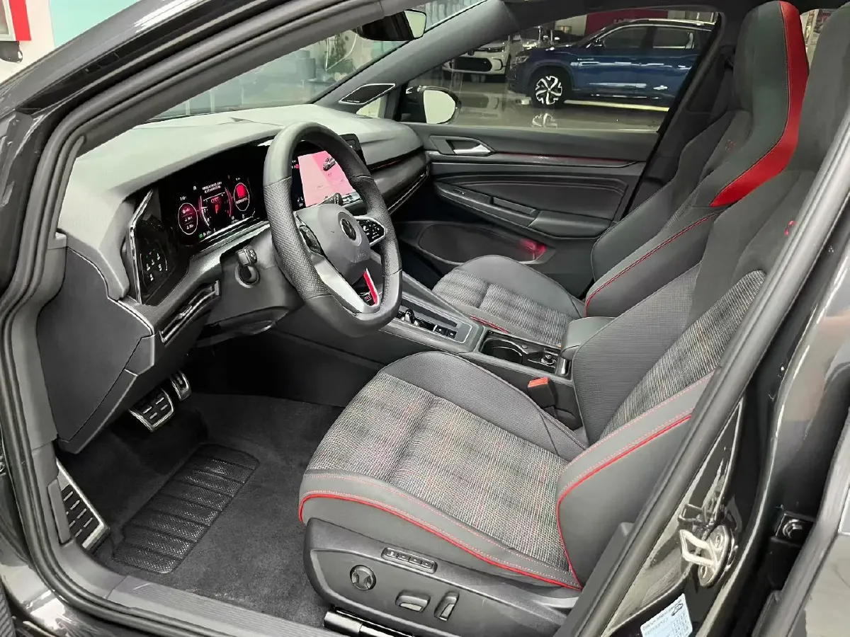 2023 Volkswagen GolfGTI 2.0T 220HP L4 7DCT,autocango,china used car exporter,china ev exporter,chinese used car exporter,chinese used ev exporter