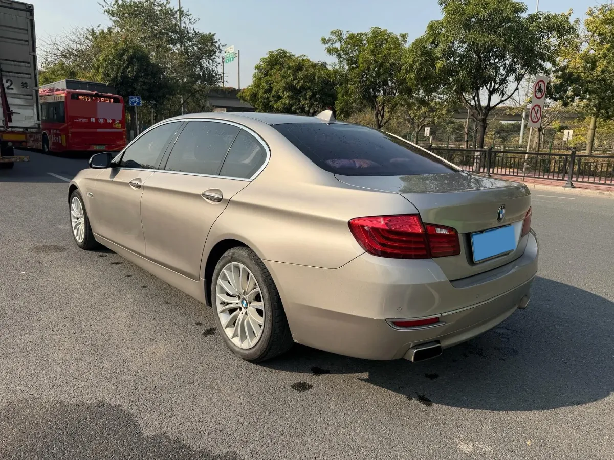 2017 BMW 5 Series 2.0T 218HP L4 8AT,autocango,china used car exporter,china ev exporter,chinese used car exporter,chinese used ev exporter