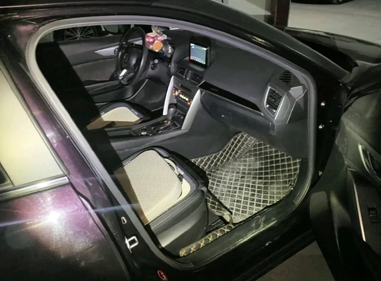 2019 ChangAn Oshan Cosmos 1.5T 178HP L4 7DCT,autocango,china used car exporter,china ev exporter,chinese used car exporter,chinese used ev exporter