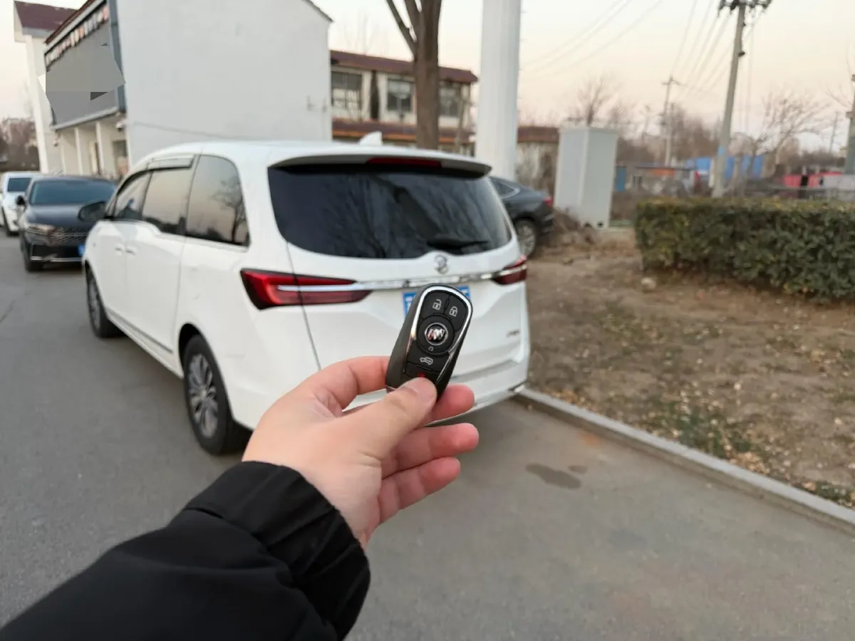 2021 Buick GL8 2.0T 237HP L4 9AT,autocango,china used car exporter,china ev exporter,chinese used car exporter,chinese used ev exporter