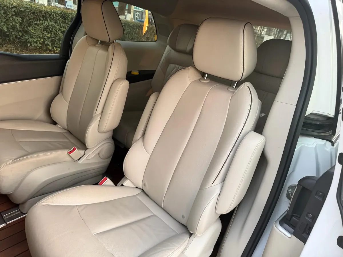 2021 Buick GL8 2.0T 237HP L4 9AT,autocango,china used car exporter,china ev exporter,chinese used car exporter,chinese used ev exporter