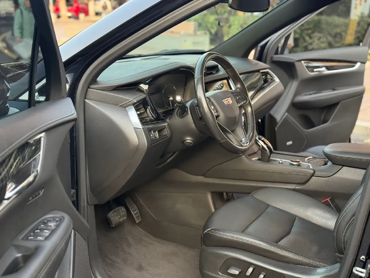 2020 Cadillac XT6 2.0T 237HP L4 9AT,autocango,china used car exporter,china ev exporter,chinese used car exporter,chinese used ev exporter