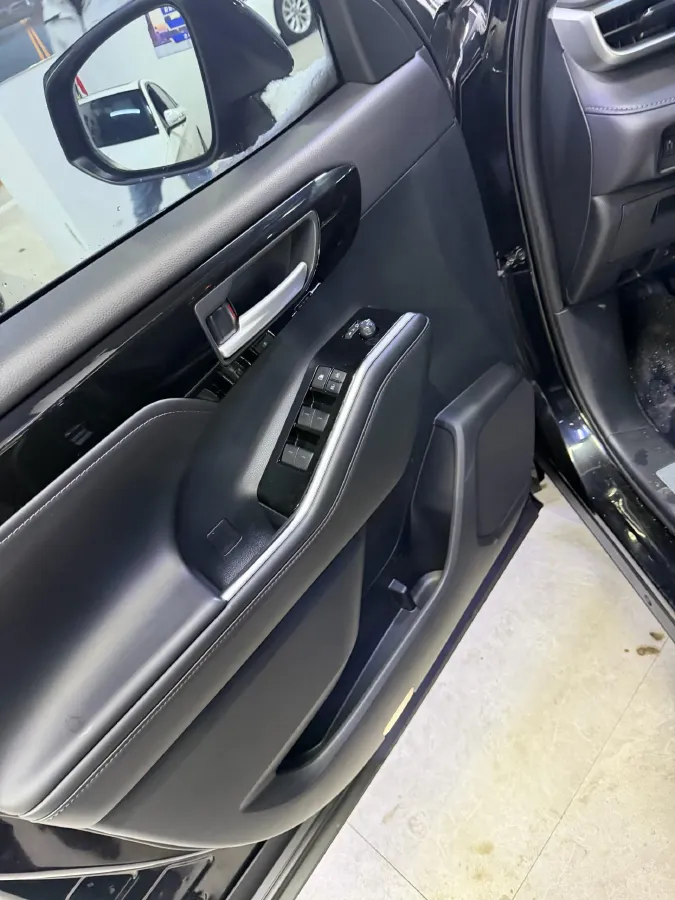 2022 Toyota Highlander 2.5L 192HP L4 E-CVT Hybrid,autocango,china used car exporter,china ev exporter,chinese used car exporter,chinese used ev exporter