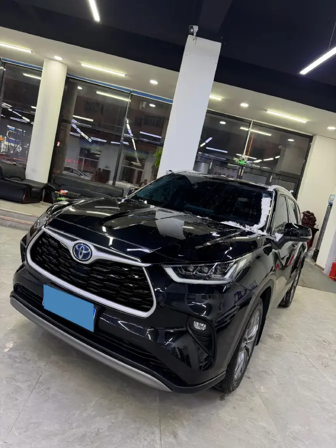 2022 Toyota Highlander 2.5L 192HP L4 E-CVT Hybrid