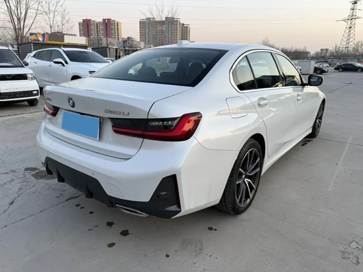 2024 BMW 3 Series 2.0T 156HP L4 8AT,autocango,china used car exporter,china ev exporter,chinese used car exporter,chinese used ev exporter